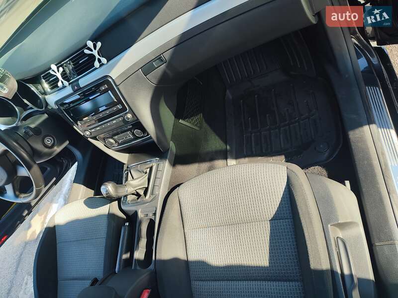 Лифтбек Skoda Superb 2012 в Кривом Роге