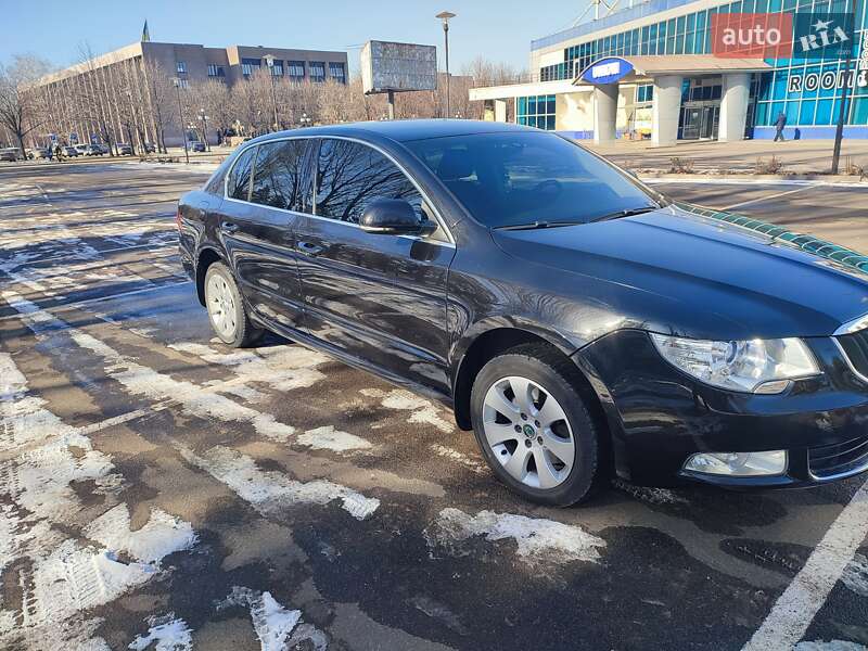 Лифтбек Skoda Superb 2012 в Кривом Роге