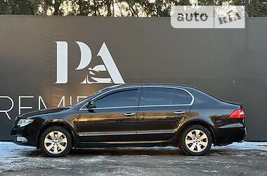 Лифтбек Skoda Superb 2012 в 