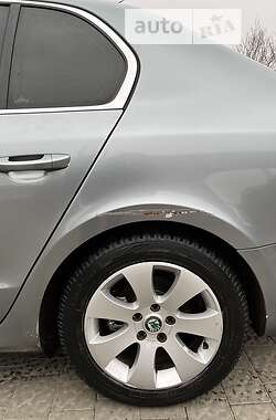 Лифтбек Skoda Superb 2011 в Ужгороде