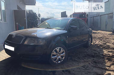 Лифтбек Skoda Superb 2004 в 