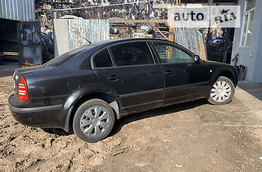 Лифтбек Skoda Superb 2004 в 