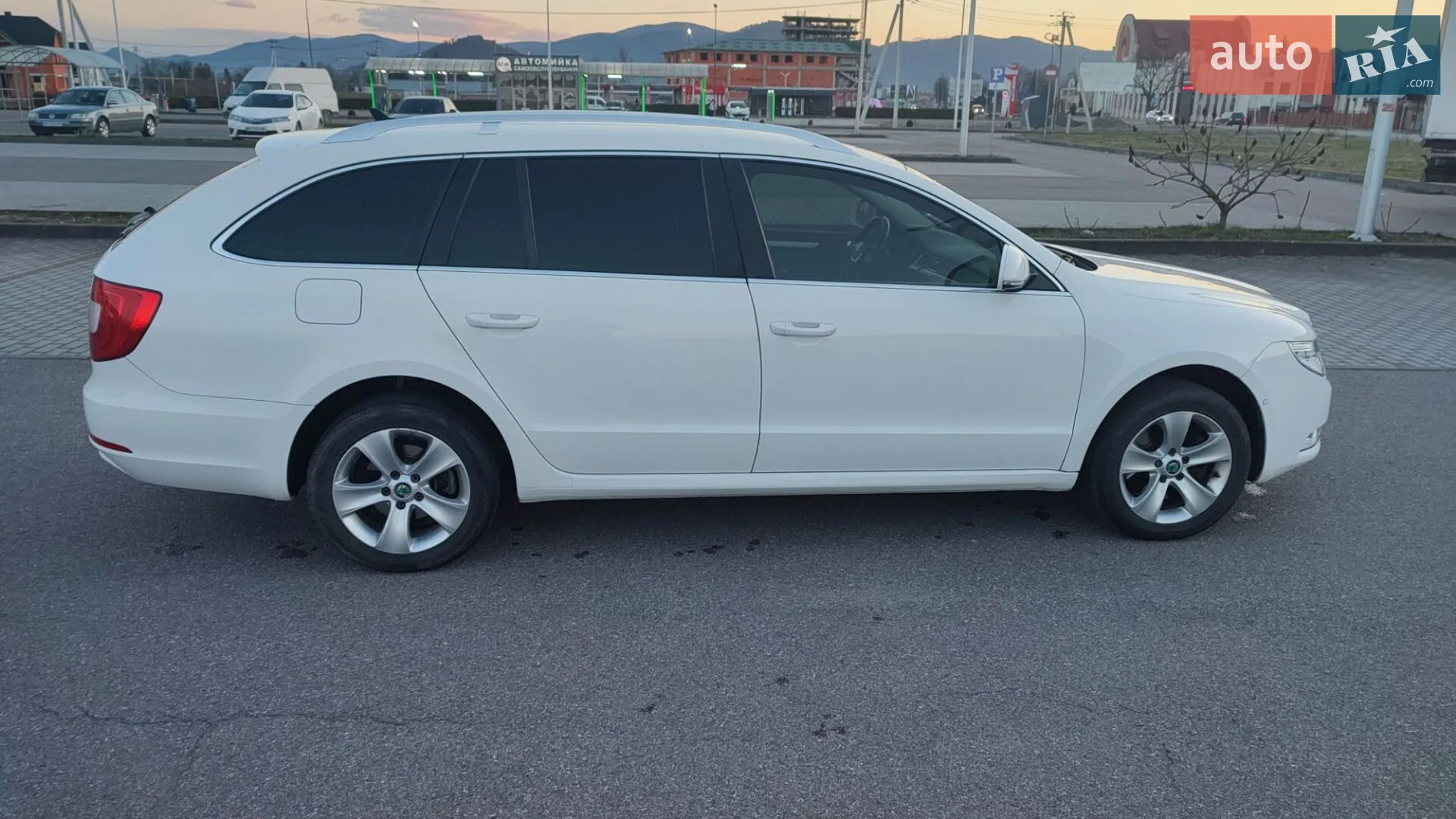 2013 Skoda Superb - мініатюра 5