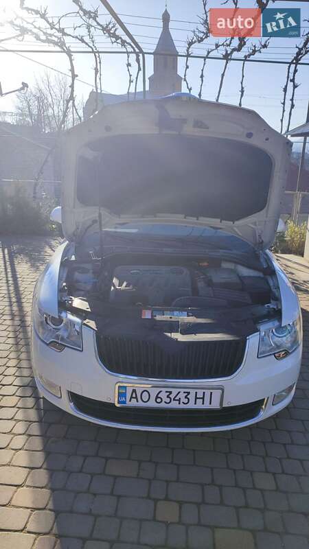 Универсал Skoda Superb 2013 в Хусте