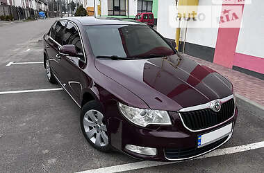 Лифтбек Skoda Superb 2009 в Ровно