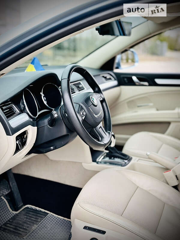 Универсал Skoda Superb 2013 в 