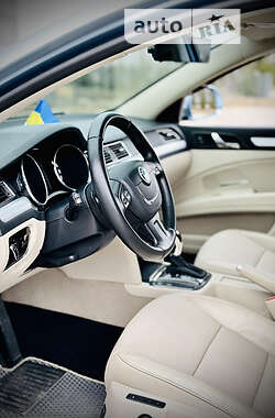Универсал Skoda Superb 2013 в 