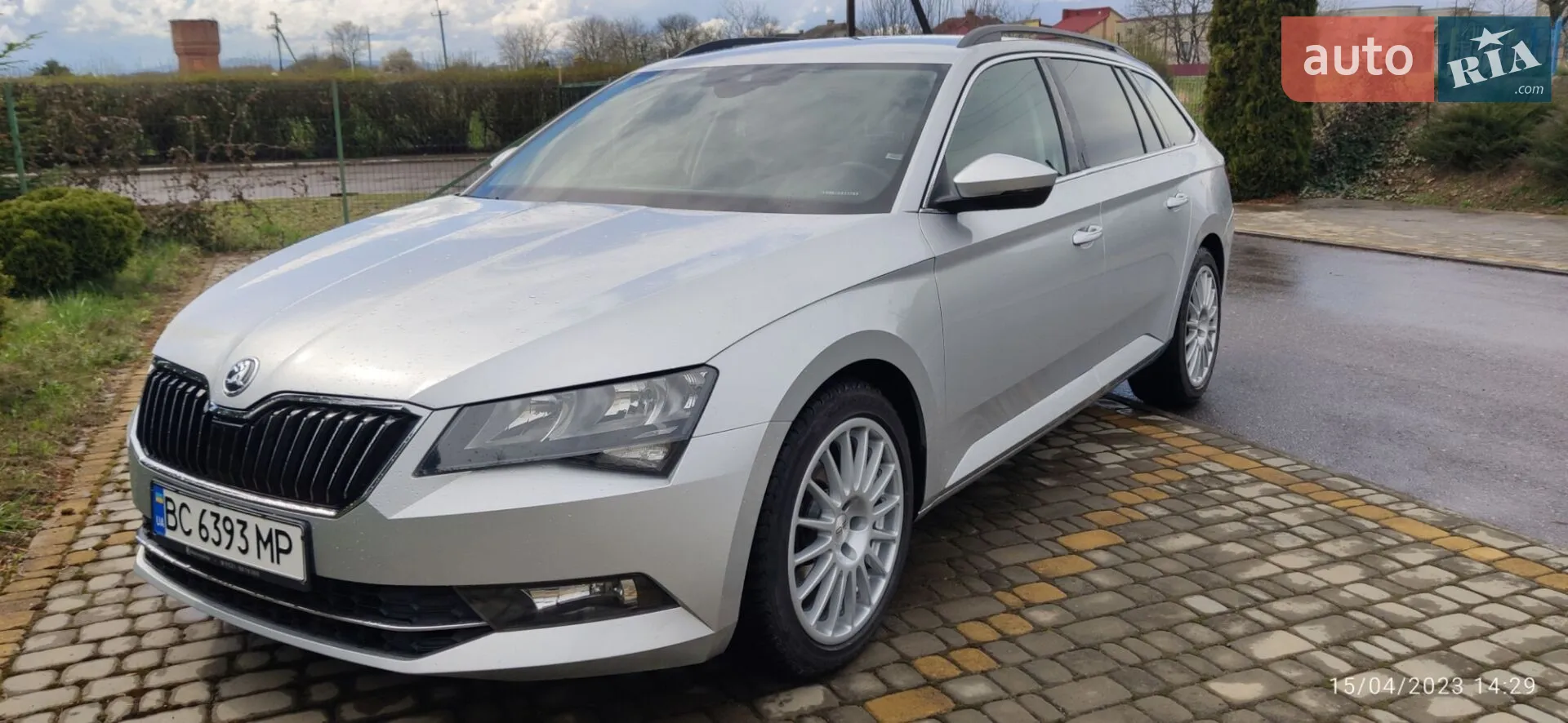 2017 Skoda Superb - мініатюра 2