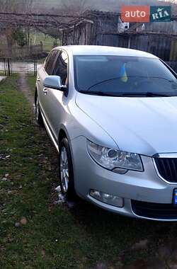 Лифтбек Skoda Superb 2012 в 