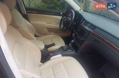 Седан Skoda Superb 2013 в Береговому