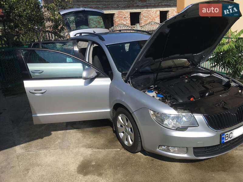 Універсал Skoda Superb 2012 в Стрию