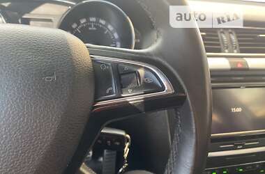 Лифтбек Skoda Superb 2014 в 