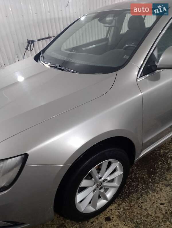 Лифтбек Skoda Superb 2013 в Киеве