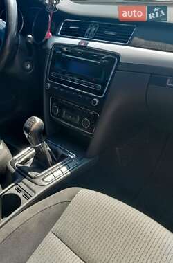 Ліфтбек Skoda Superb 2011 в Кропивницькому