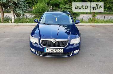 Универсал Skoda Superb 2011 в Новомосковске