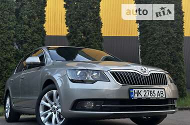 Лифтбек Skoda Superb 2014 в 