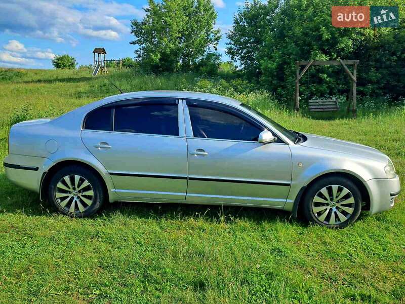 Ліфтбек Skoda Superb 2003 в 