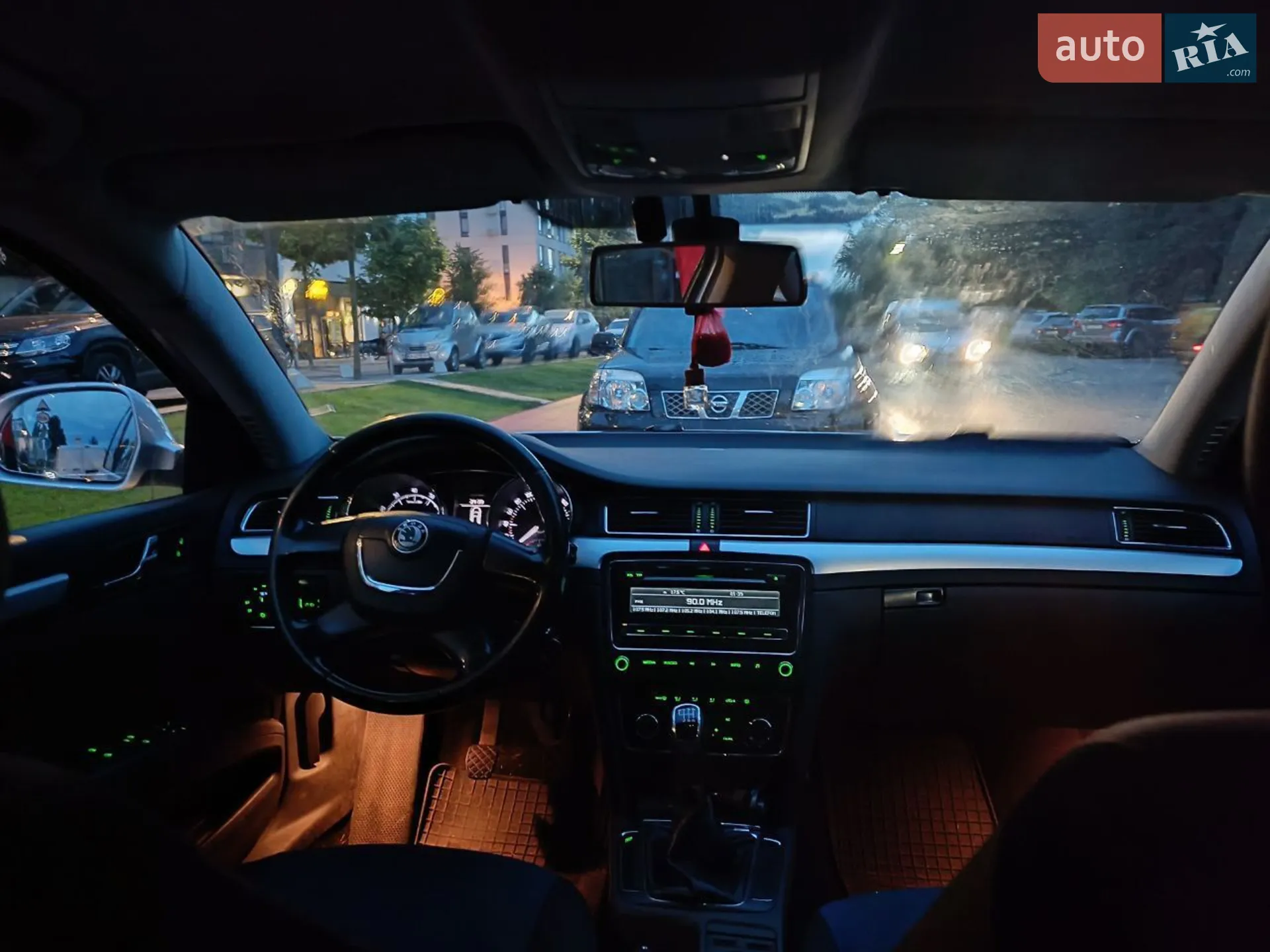 2010 Skoda Superb - мініатюра 11