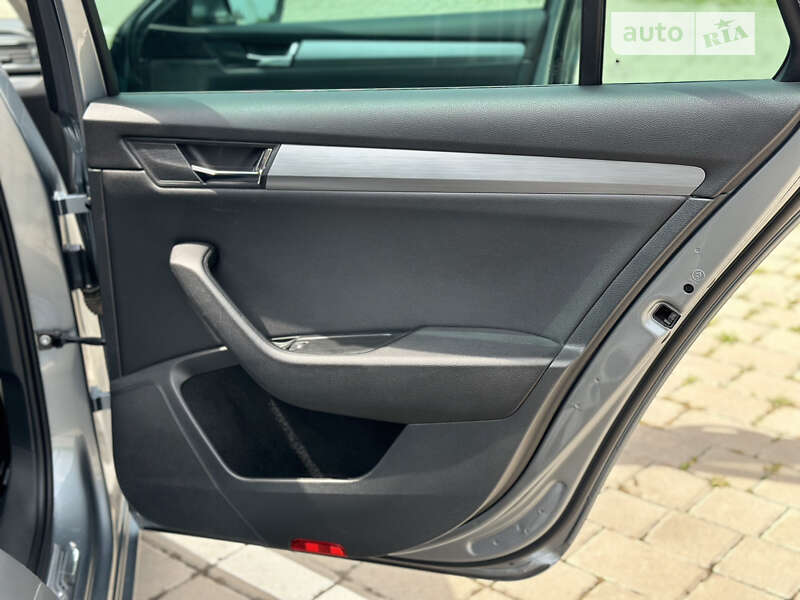 Універсал Skoda Superb 2016 в Любомлі