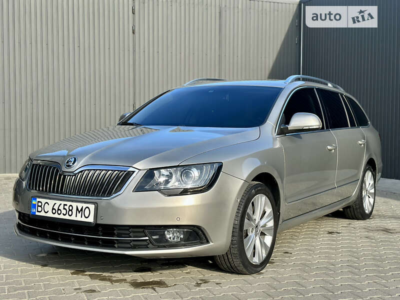 Універсал Skoda Superb 2014 в Львові