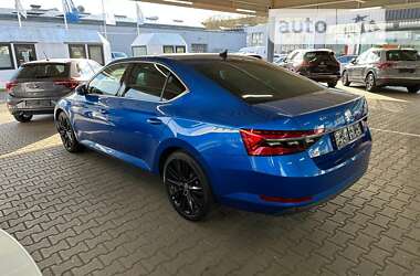 Лифтбек Skoda Superb 2020 в Боярке