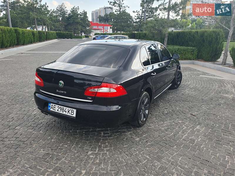 Лифтбек Skoda Superb 2012 в Днепре