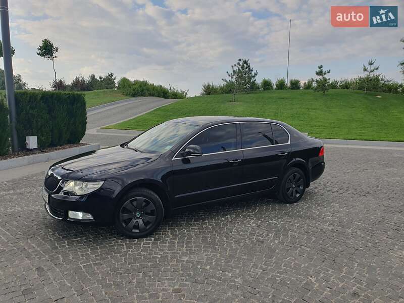 Лифтбек Skoda Superb 2012 в Днепре