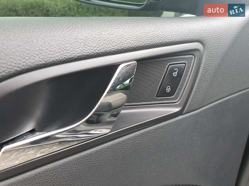 Лифтбек Skoda Superb 2012 в Днепре