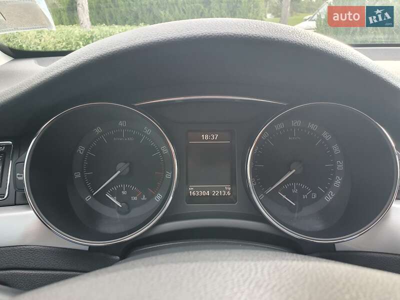 Лифтбек Skoda Superb 2012 в Днепре