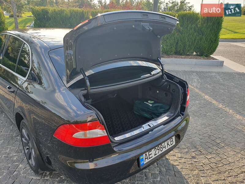 Лифтбек Skoda Superb 2012 в Днепре