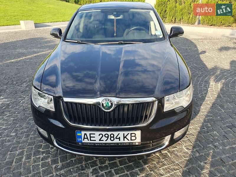 Лифтбек Skoda Superb 2012 в Днепре