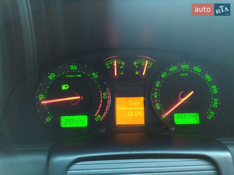 Лифтбек Skoda Superb 2002 в Гостомеле фото 3 Лифтбек Skoda Superb 2002 в Гостомеле