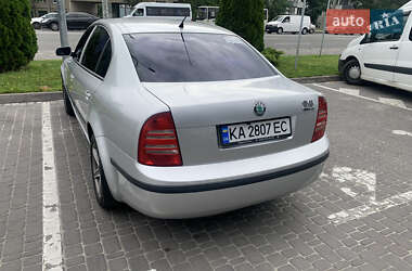 Лифтбек Skoda Superb 2004 в Киеве