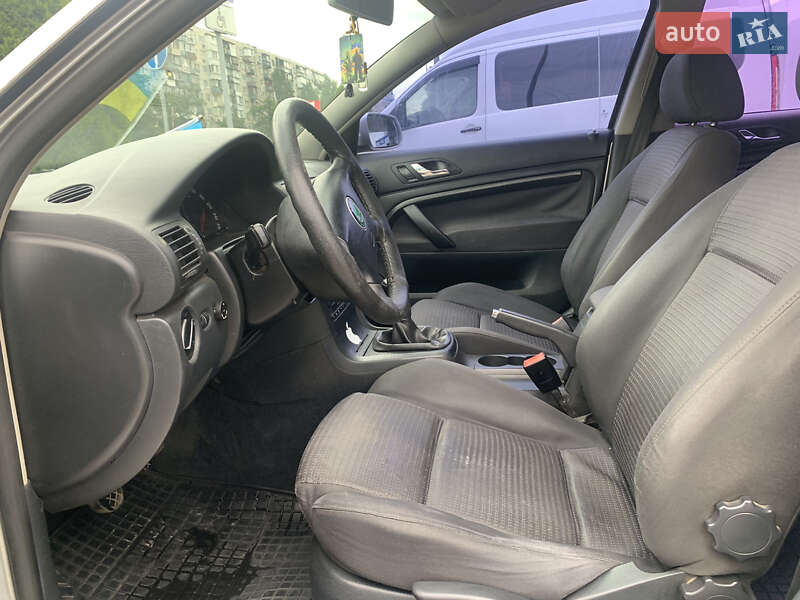 Лифтбек Skoda Superb 2004 в Киеве