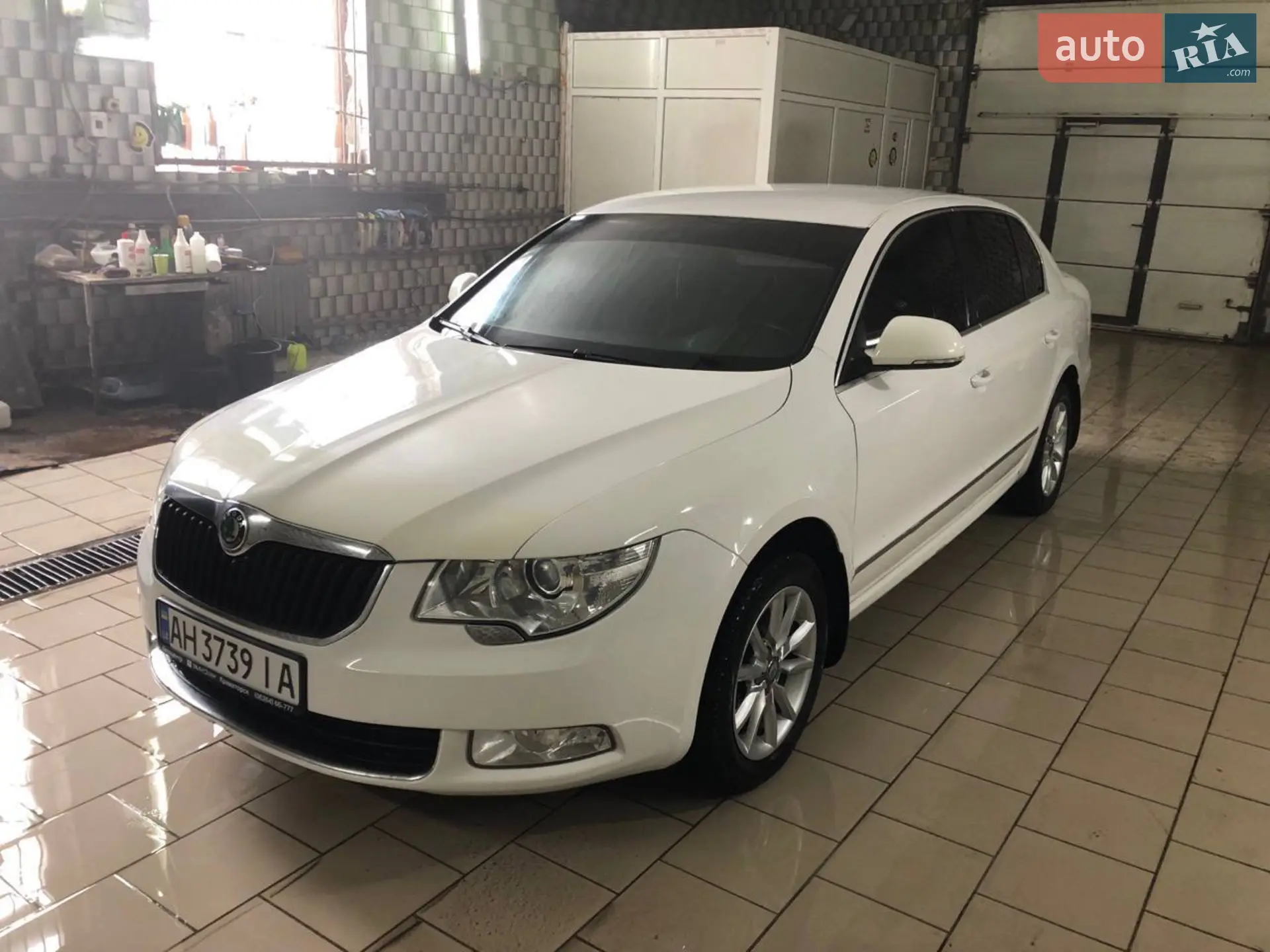 2012 Skoda Superb - мініатюра 3