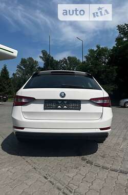 Универсал Skoda Superb 2016 в 