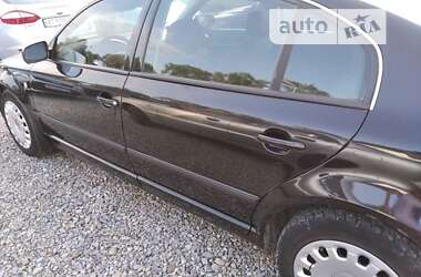 Лифтбек Skoda Superb 2003 в 