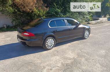 Лифтбек Skoda Superb 2012 в 