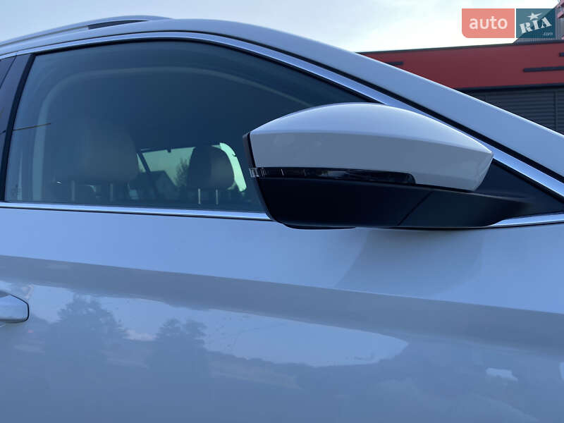 Универсал Skoda Superb 2016 в Мироновке