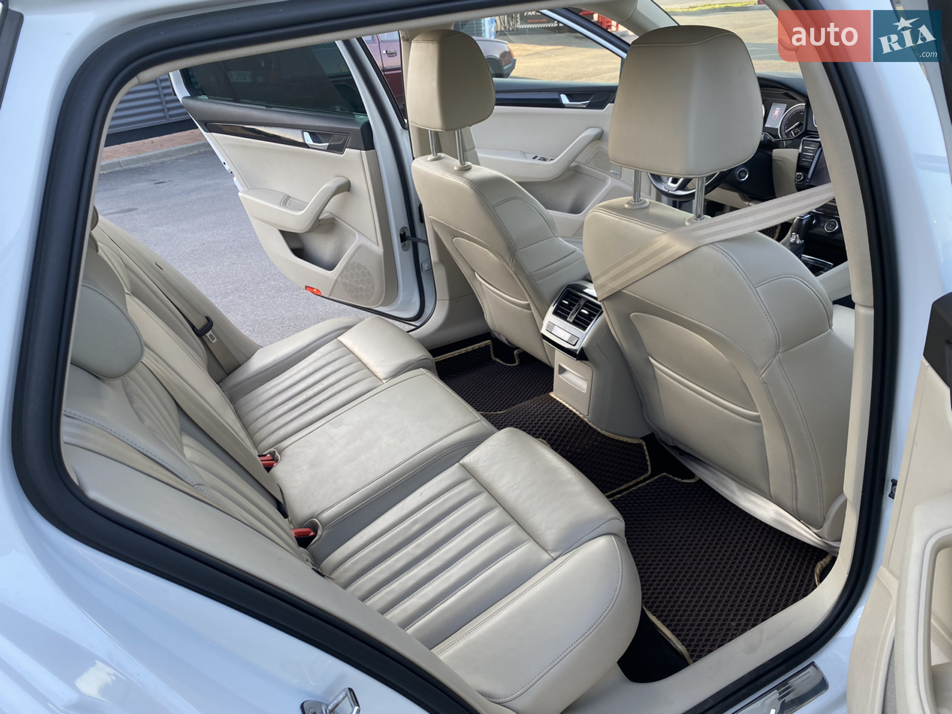 2016 Skoda Superb - мініатюра 25