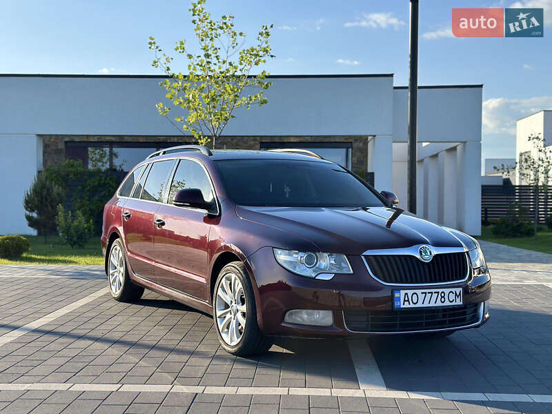 Універсал Skoda Superb 2012 в Мукачевому