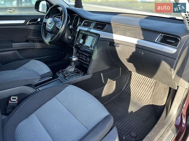 Універсал Skoda Superb 2012 в Мукачевому