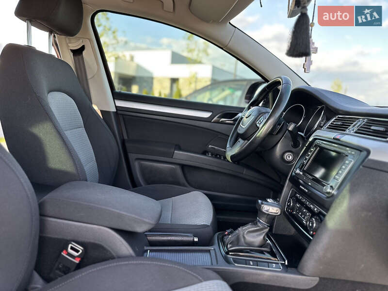 Універсал Skoda Superb 2012 в Мукачевому