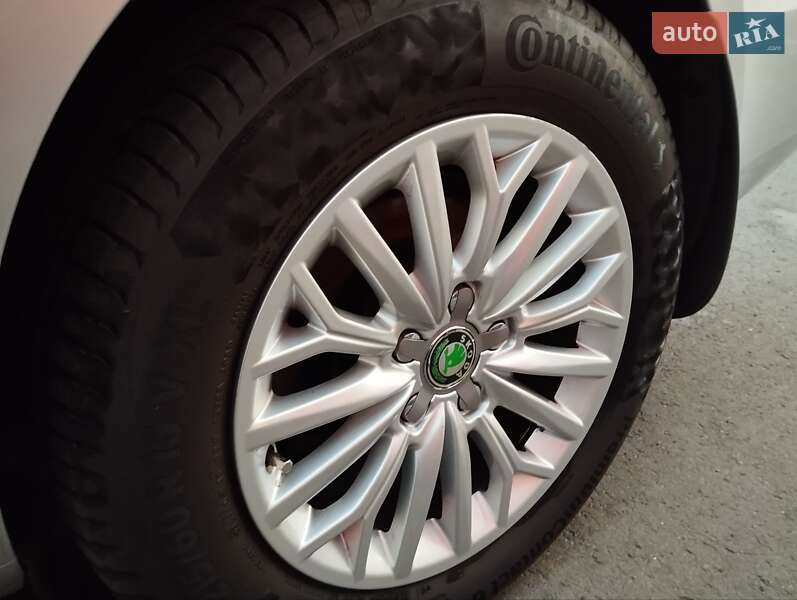 Лифтбек Skoda Superb 2012 в Киеве
