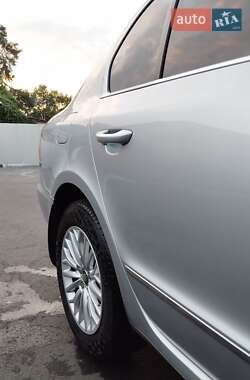 Ліфтбек Skoda Superb 2012 в 