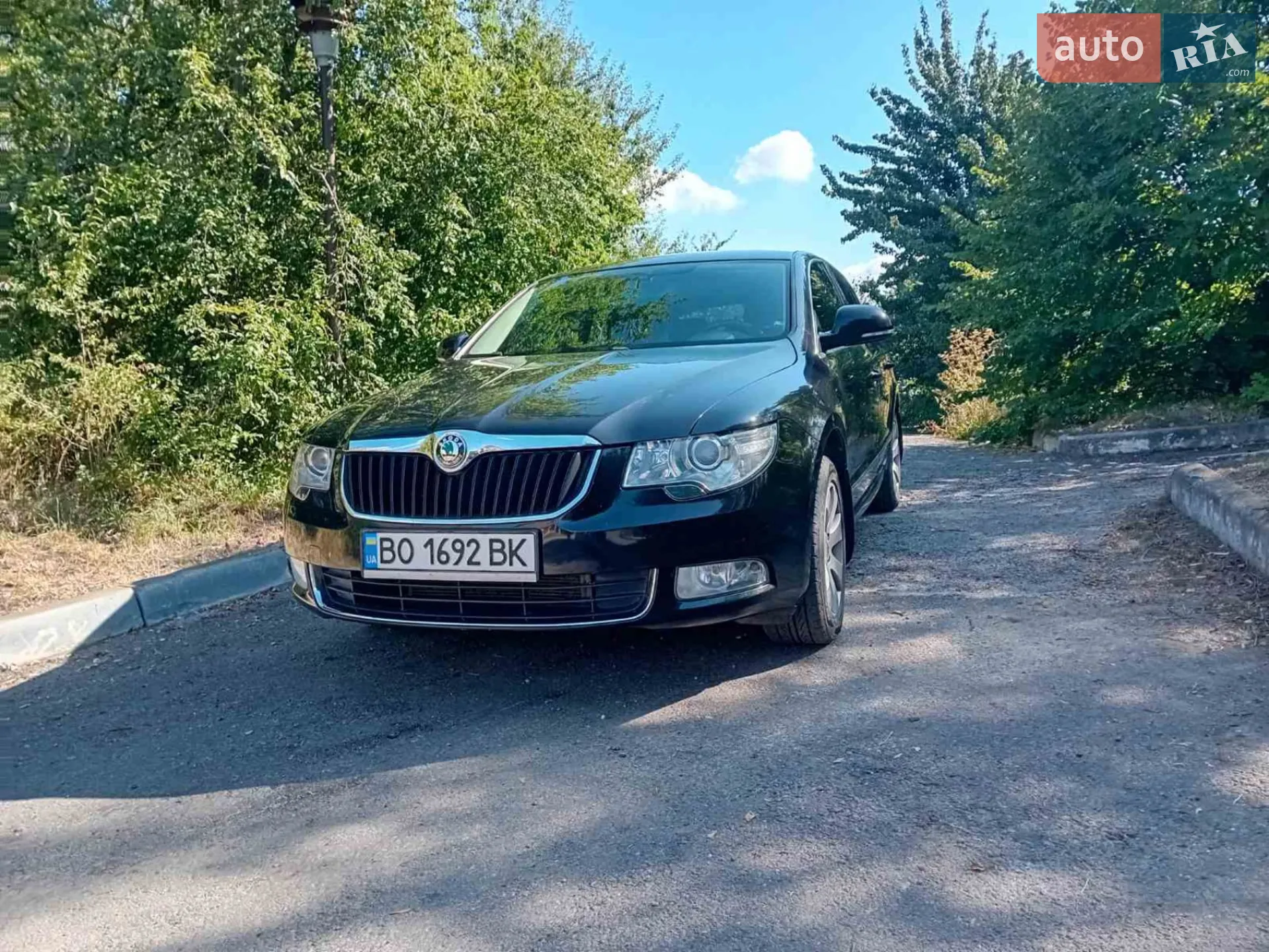 2011 Skoda Superb - мініатюра 2