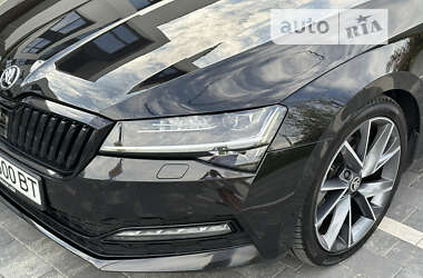 Ліфтбек Skoda Superb 2019 в 