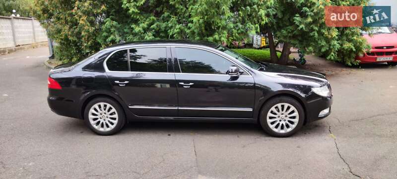 Лифтбек Skoda Superb 2012 в Киеве