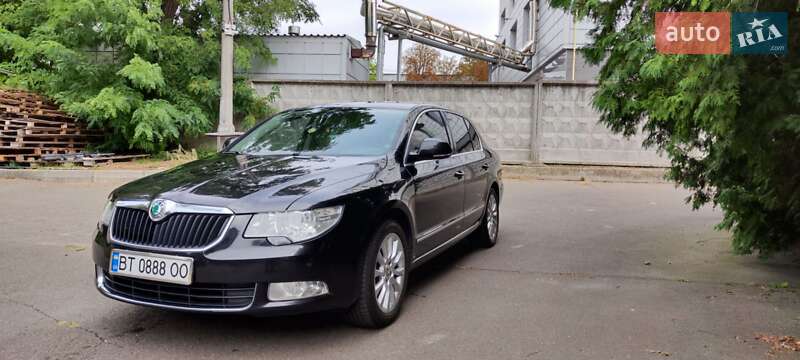 Лифтбек Skoda Superb 2012 в Киеве