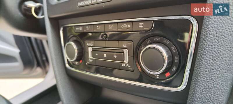 Лифтбек Skoda Superb 2012 в Киеве